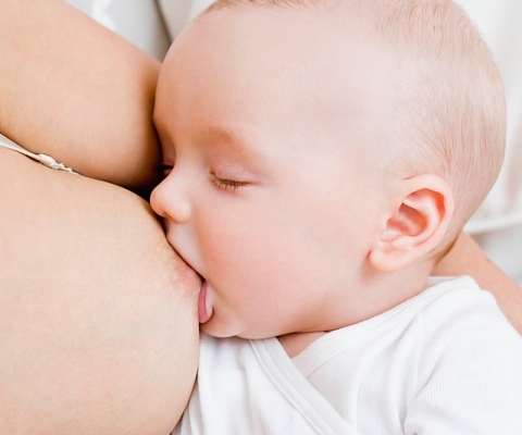 Mất sữa, ít sữa là tình trạng chung của nhiều mẹ sau khi sinh