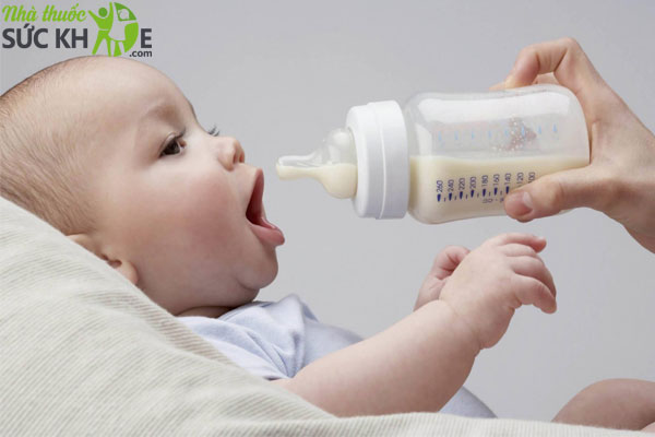 Trẻ sơ sinh uống sữa bao nhiêu độ 